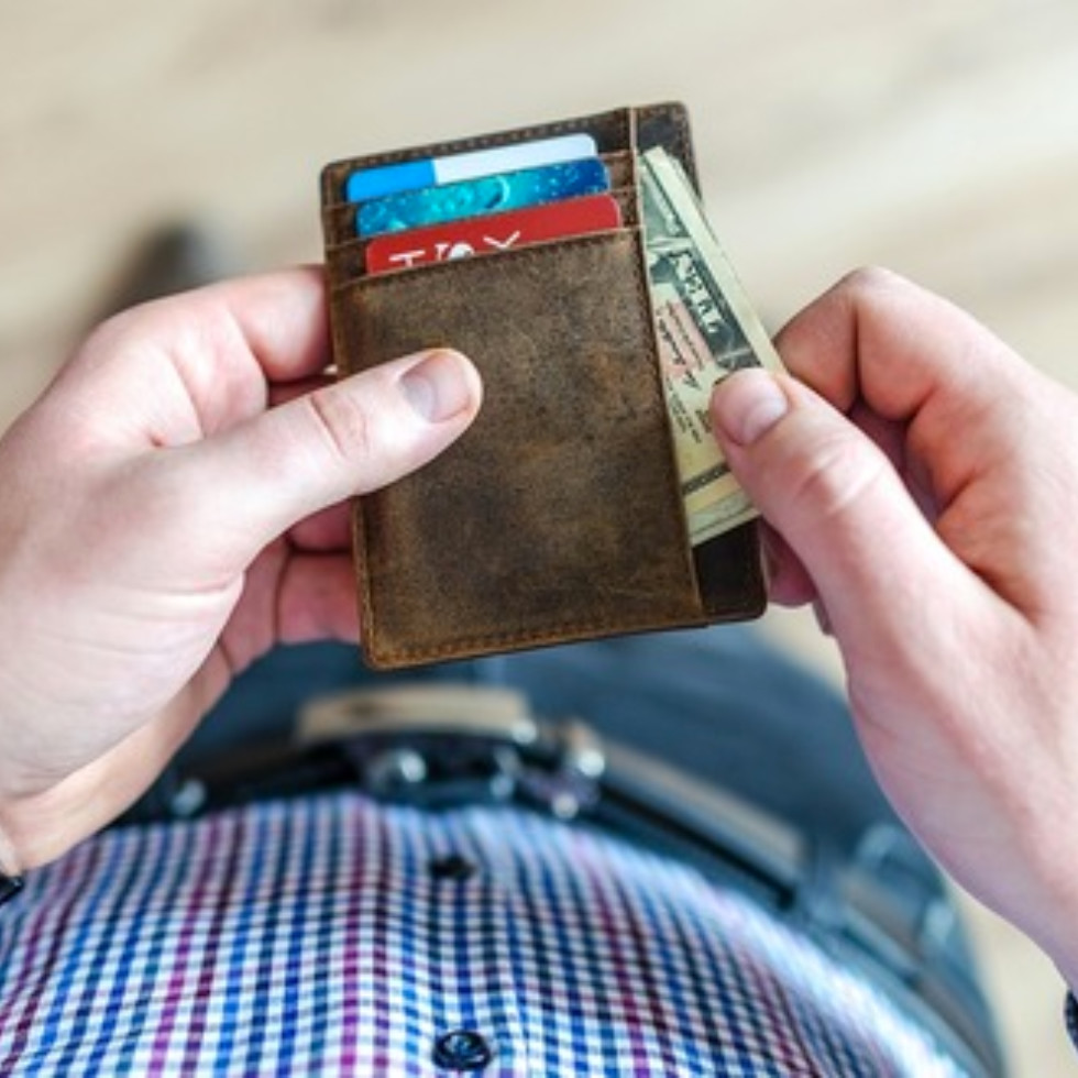 Pagar al contado o pedir un crédito