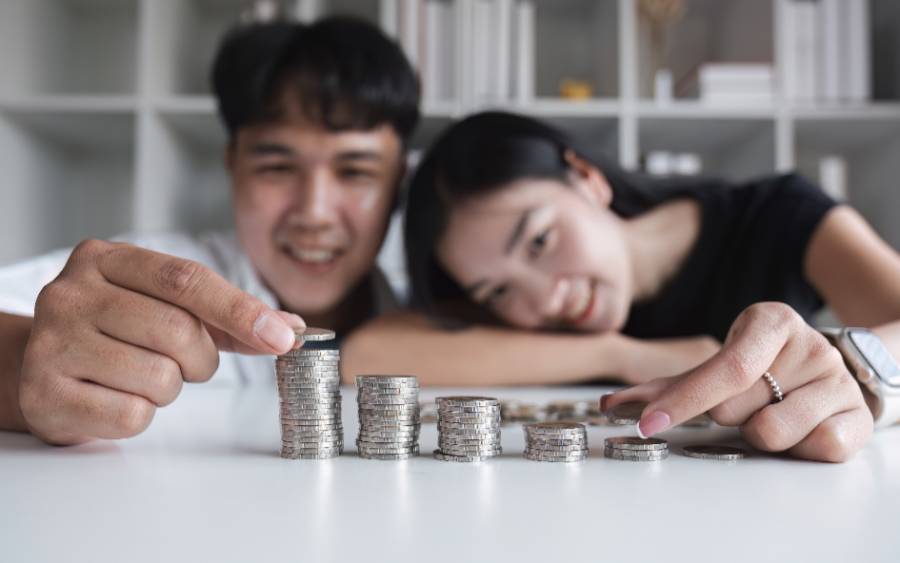 Guía práctica de ahorro e inversión para jóvenes profesionales